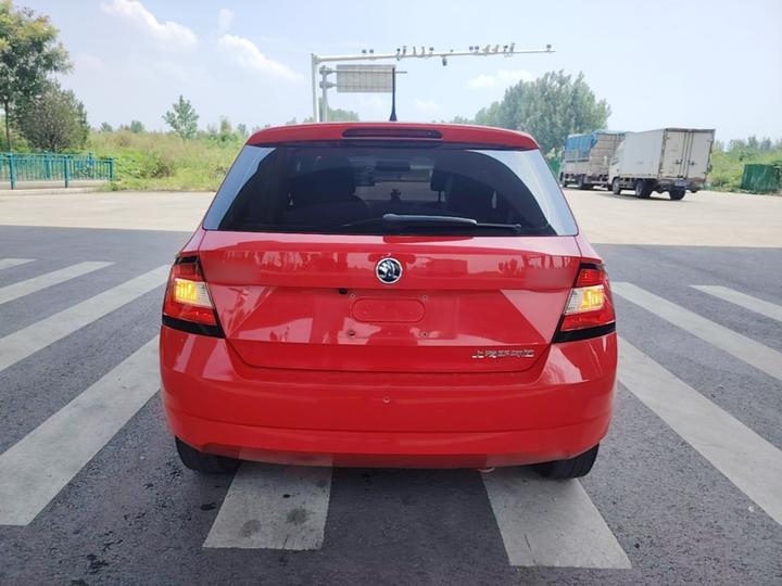 Fabia 2017 1.4L AT photo 3