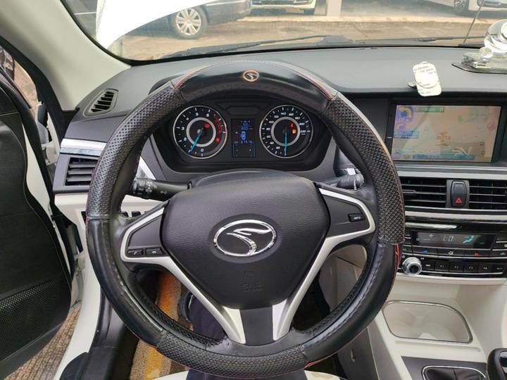 V5 2017 1.5L MT photo 2