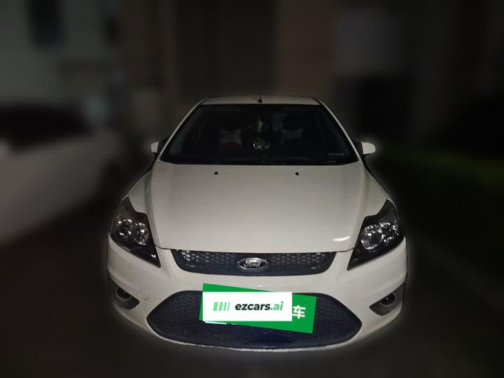 Focus 2013 Hatchback Classic 1.8L AT photo 2