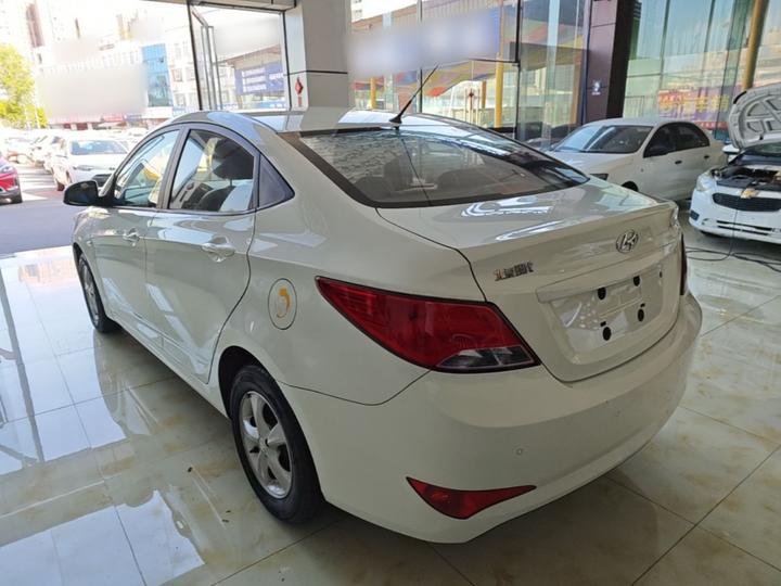 Verna 2016 1.4L MT Smart GLS photo 4