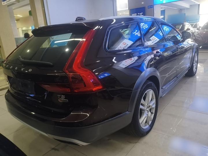 V90 2017 Cross Country T5 AWD photo 4