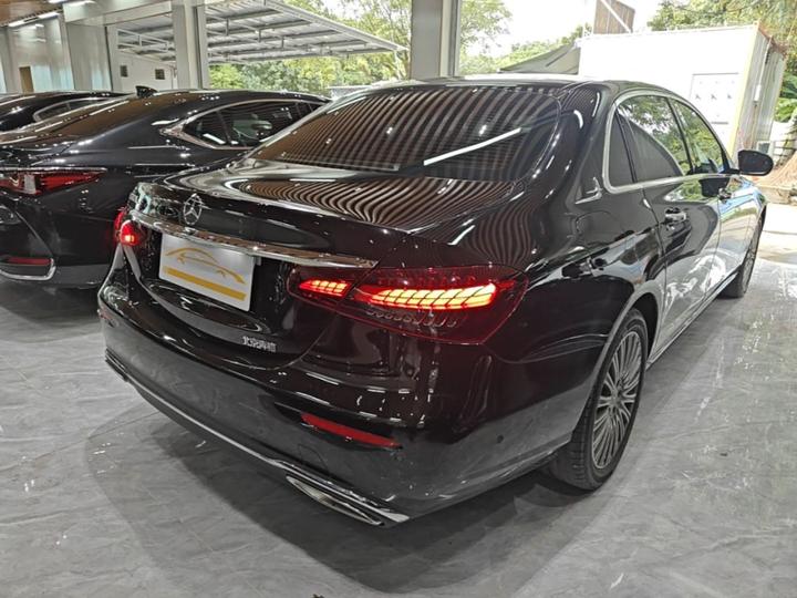 E-Class 2023 E 300 L Luxury photo 4