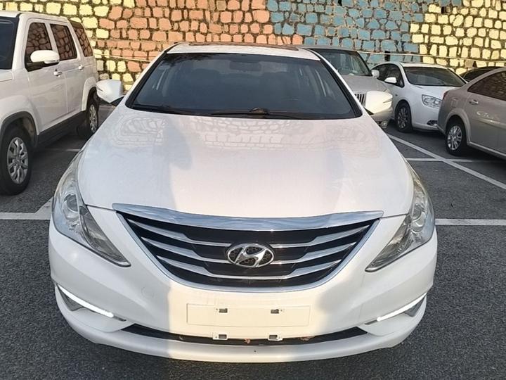 Sonata 2014 2.0L AT Leading photo 2
