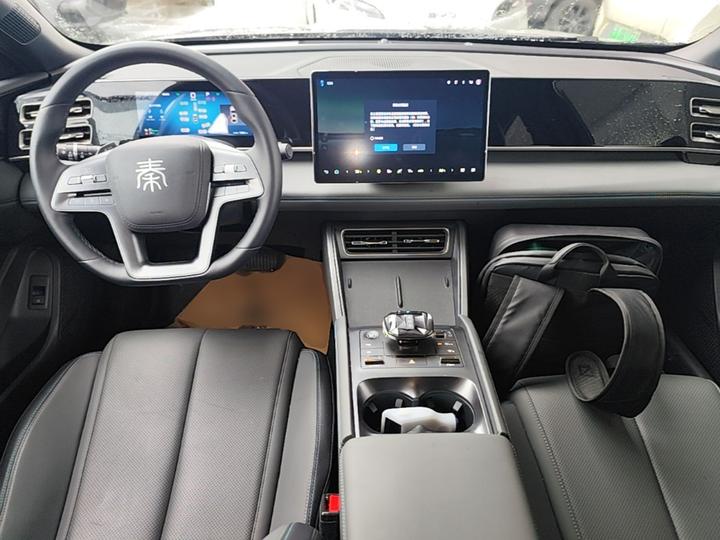 Qin L 2025 DM-i ADAS 80KM Leading photo 2
