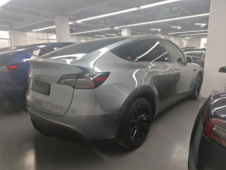 Model Y 2024 Long Range AWD photo 4