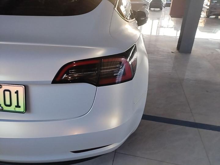 Model 3 2022 RWD photo 7