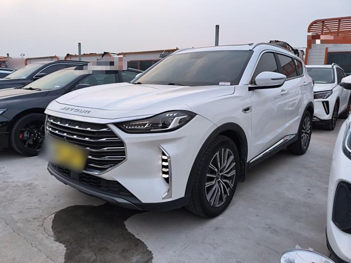 X70 PLUS 2023 1.5T CVTMAX 5-Seater