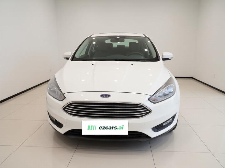 Focus 2017 Sedan 1.6L MT Comfort photo 2
