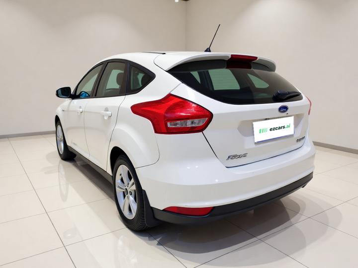 Focus 2017 Hatchback 1.6L AT Comfort photo 4