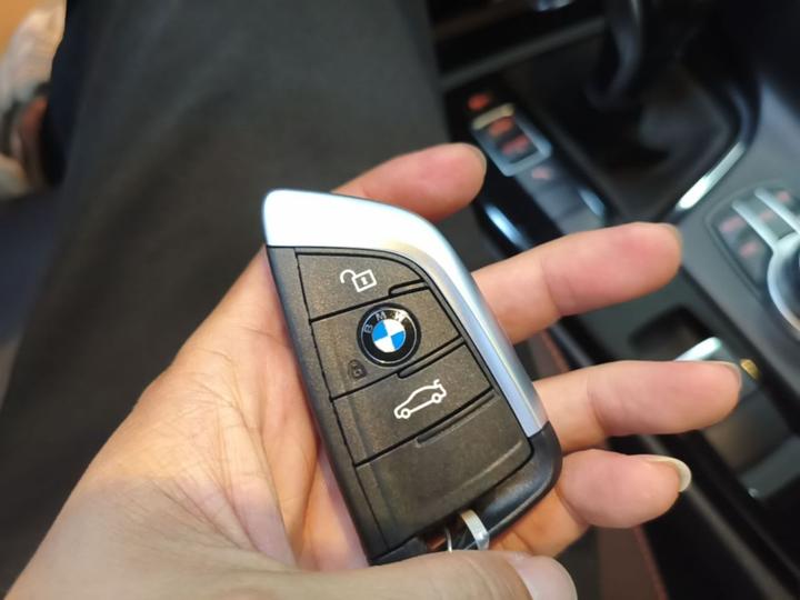 X2 2021 Facelift sDrive25i photo 8