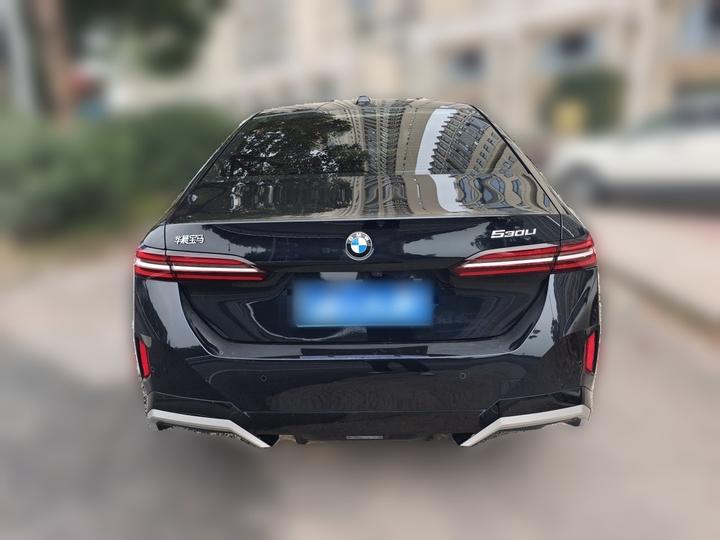 5 Series 2024 530Li Exclusive M Sport Package photo 5