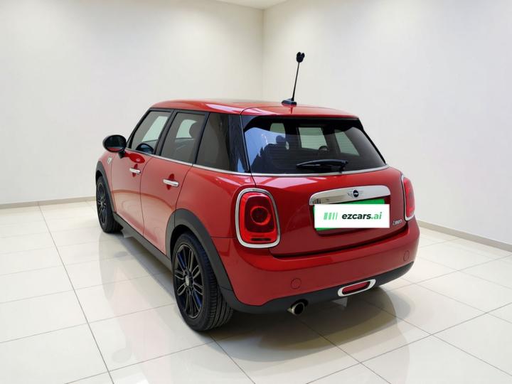 2016 1.2T ONE 5-Door photo 4