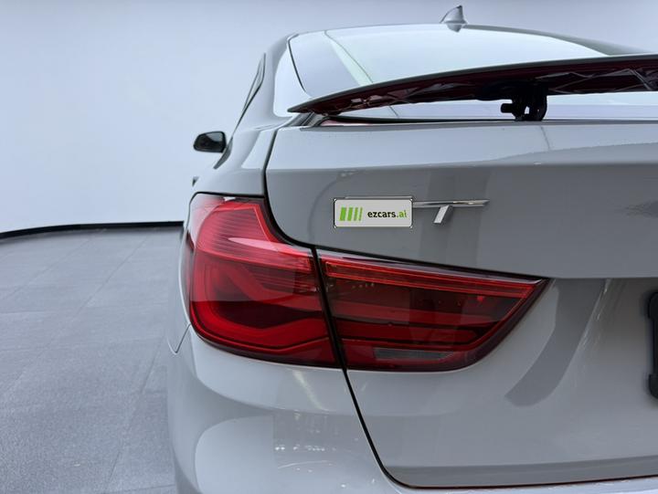 3 SeriesGT 2017 320i Fashion photo 4