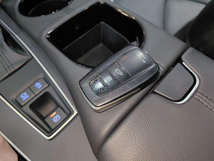 Avalon 2022 2.0L XLE Exclusive photo 8