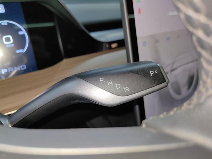 Model Y 2023 RWD photo 5