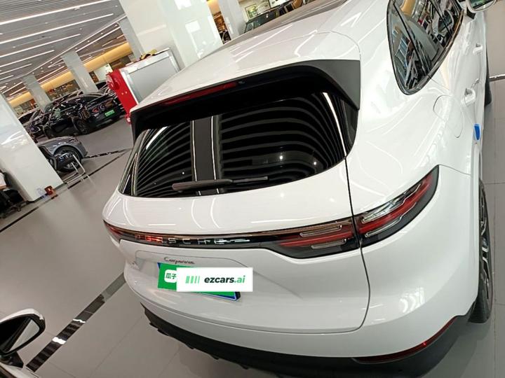 2019 Cayenne 3.0T photo 3
