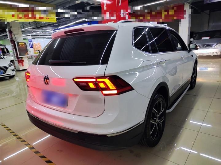 Tiguan L 2019 Facelift 330TSI AT RWD Luxury China VI photo 4