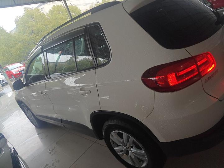 Tiguan 2016 300TSI AT RWD photo 4