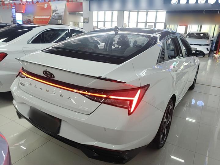 Elantra 2022 1.5L CVT LUX Premium photo 6