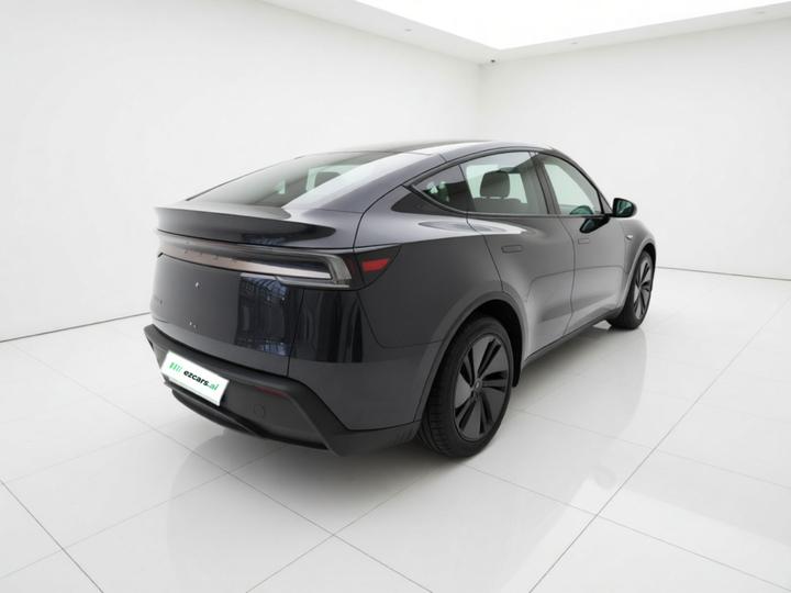 Model Y 2025 RWD photo 6