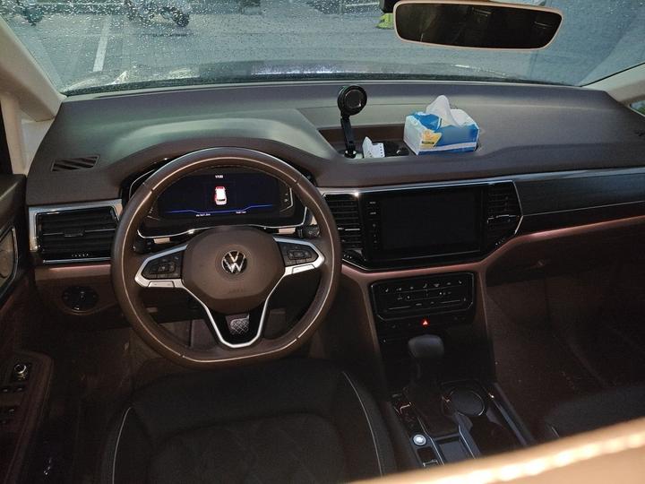 Viloran 2020 380TSI Premium photo 5