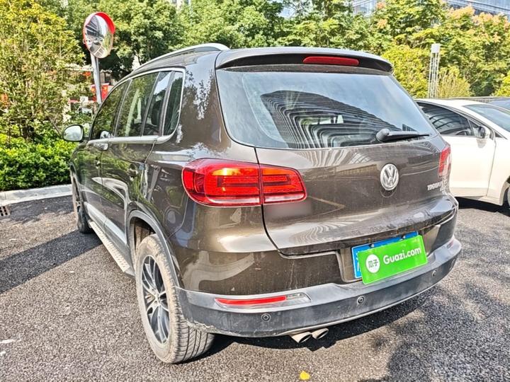 Tiguan 2013 1.8TSI AT RWD Luxury photo 4