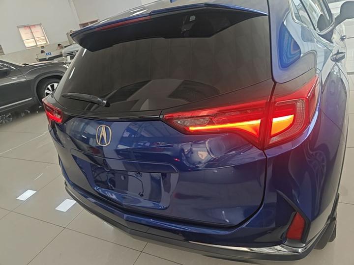 CDX 2016 1.5T RWD Exclusive photo 5