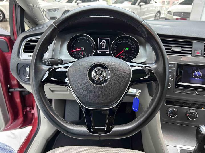 Golf 2016 1.6L AT Comfort photo 5