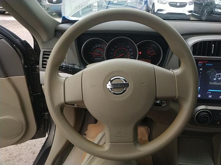 Sylphy 2012 Classic 1.6XE MT Comfort photo 6