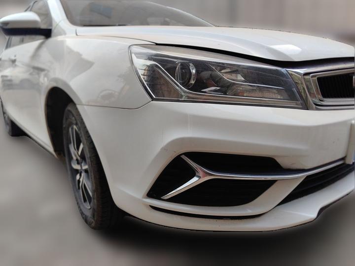 Emgrand 2019 1.5L CVT Luxury China VI photo 3