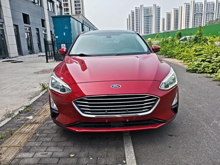 Focus 2019 Sedan EcoBoost 180 AT photo 2