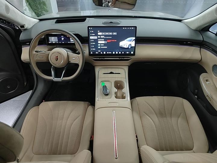 H7 PHEV 2026 210 AWD photo 5