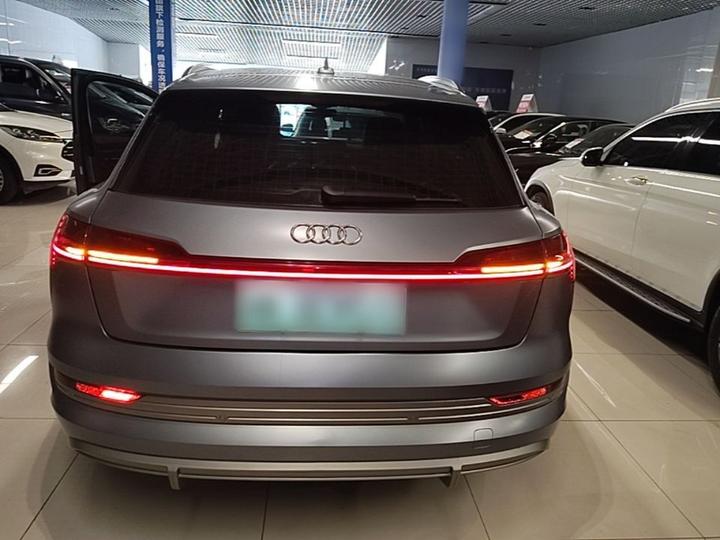 e-tron 2021 50 quattro photo 3