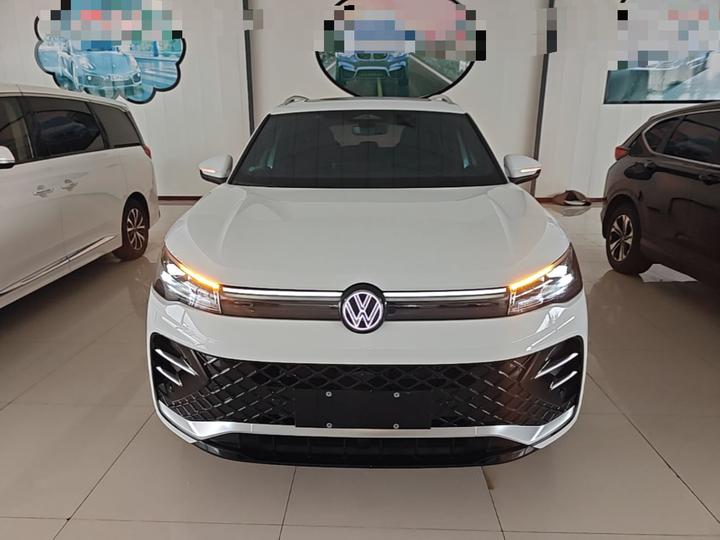 Tiguan L 2026 PRO 380TSI RWD R-Line photo 2