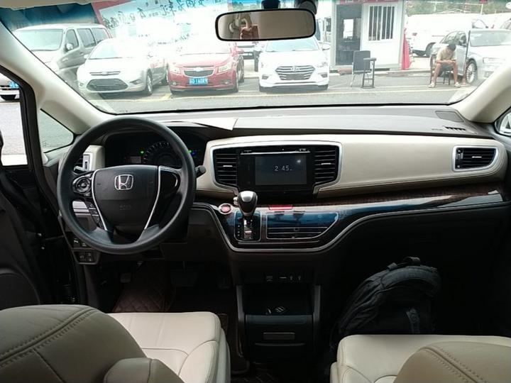 Odyssey 2015 Facelift 2.4L Luxury photo 5