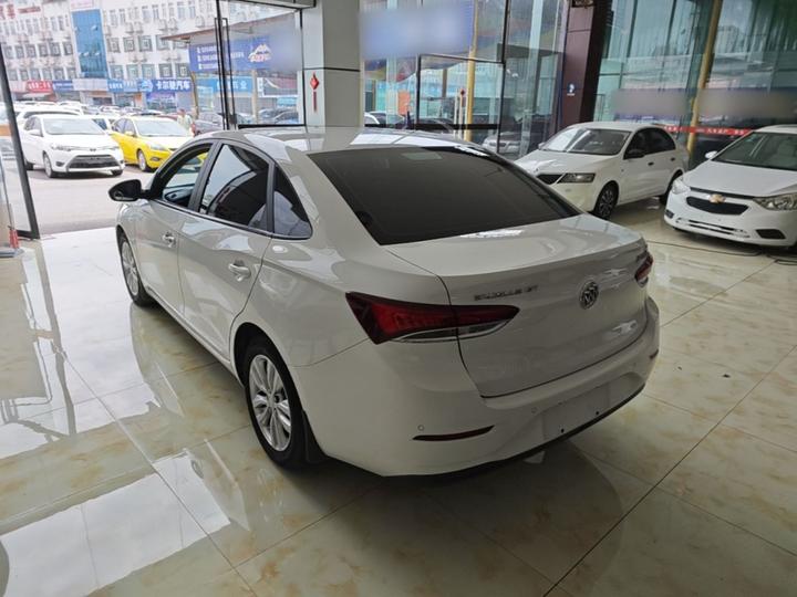 Excelle 2021 Facelift Classic 1.5L AT Progressive photo 4