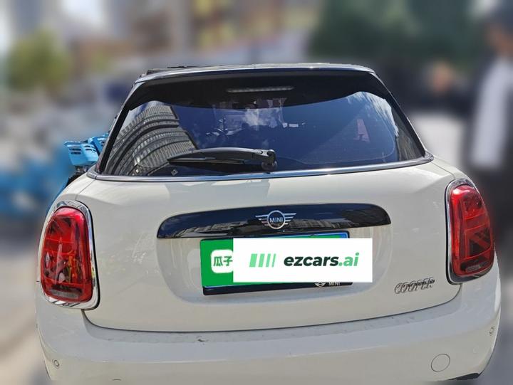 2018 1.5T COOPER Classic 5-Door photo 5