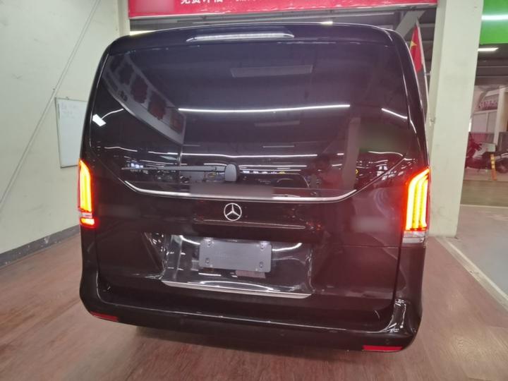 V-Class 2024 V 300 L Long Wheelbase Premium photo 3