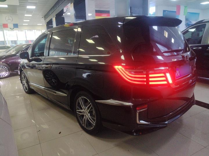 Elysion 2019 2.0L Hybrid Luxury photo 4