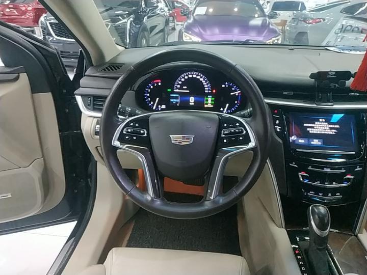 XTS 2016 28T Tech photo 2