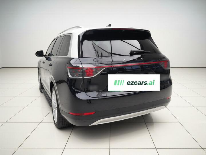HIMA AITO M9 2024 EREV Max 42kWh 6-Seater photo 4