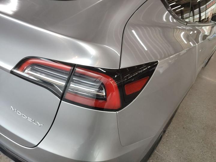 Model Y 2022 RWD photo 7