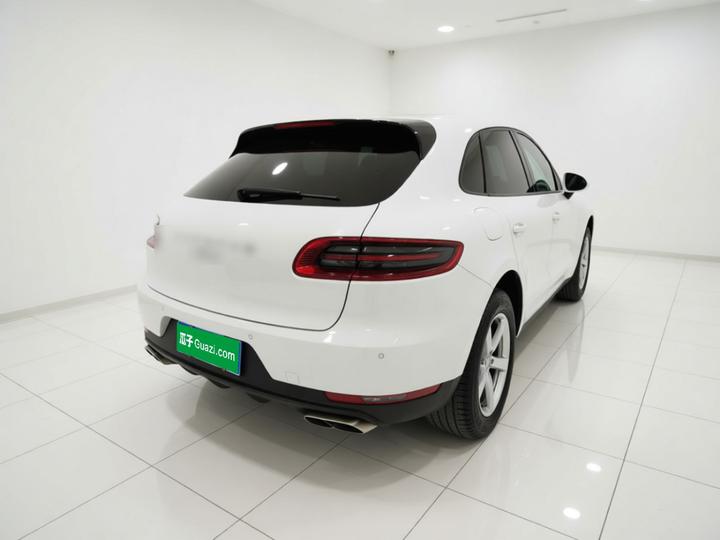 2016 Macan 2.0T photo 6