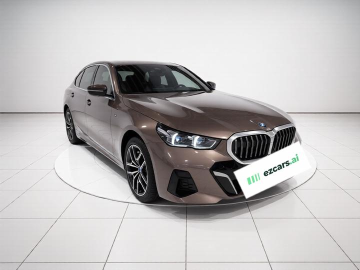 i5 2024 eDrive 35L M Sport Package photo 3
