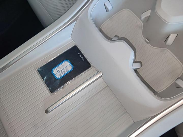 L60 2024 60kWh RWD photo 8