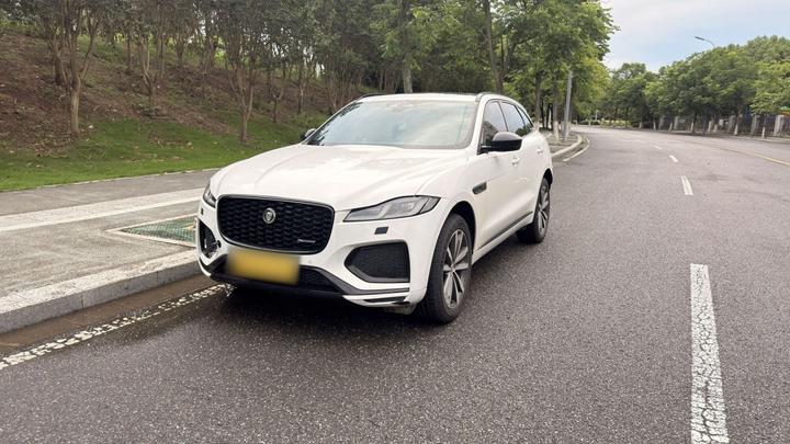 F-PACE 2024 P250 R-Dynamic SE