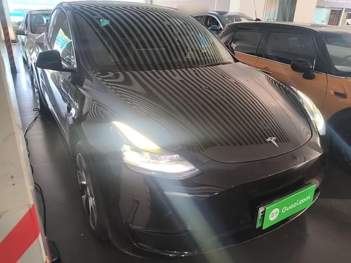 Model Y 2021 Standard Range RWD photo 3