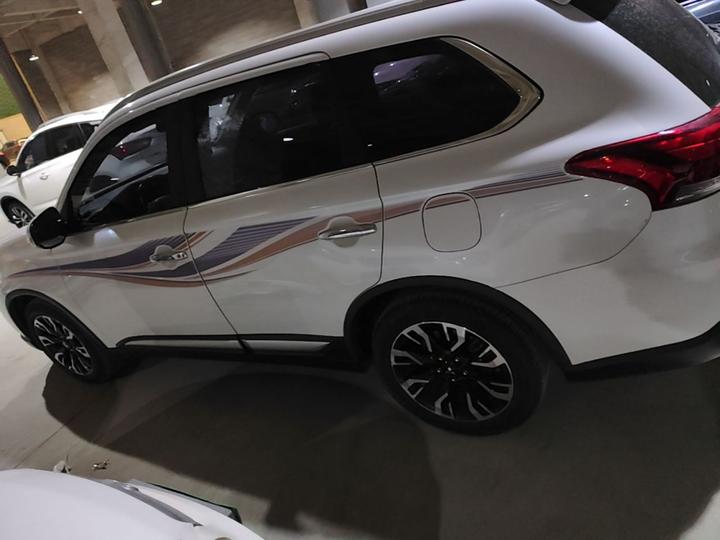 Outlander 2019 2.0L RWD Enjoy 5-Seater China V photo 4
