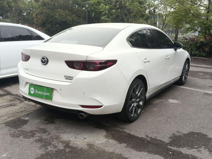 3 Axela 2021 2.0L AT photo 4