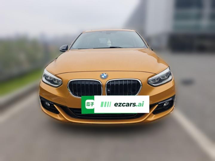1 Series 2018 118i Sport photo 2